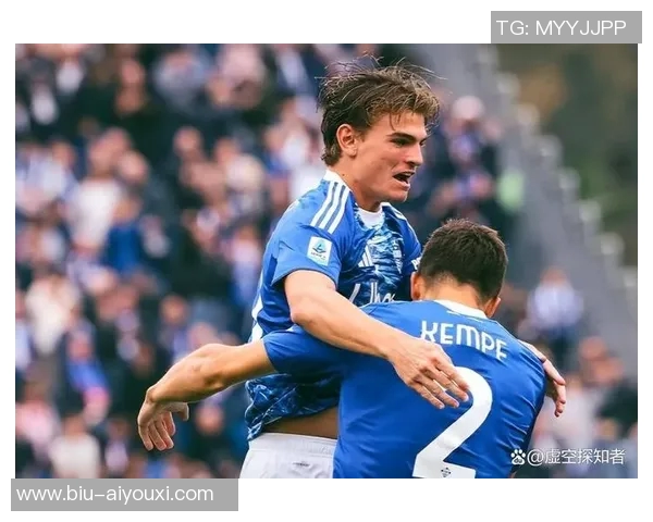 温格、亨利和瓦拉内出现在科莫战尤文看台:教授学霸罕见同框 温格、亨利和瓦拉内出现在科莫战尤文看台:教授学霸罕见同框